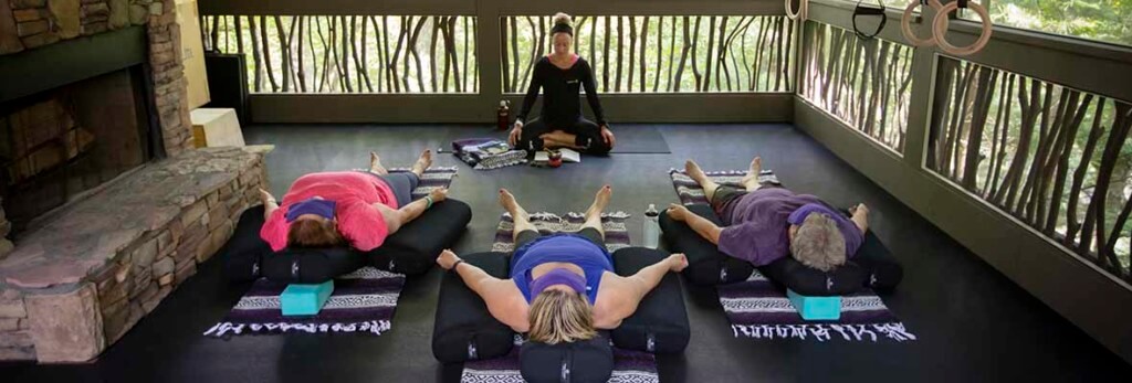 amber conducts yoga at Skyterra