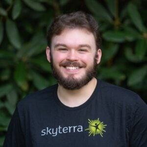Trey, Housekeeper at Skyterra